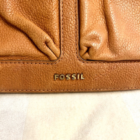 Fossil soft leather crossbody bag - Picture 4 of 10